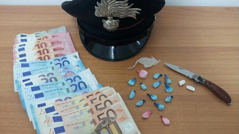 Sinnai, vende droga a un compaesano: arrestato un 25enne
