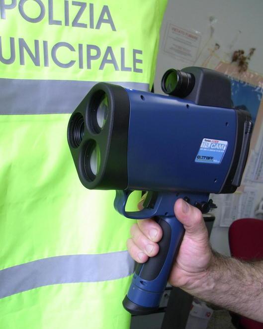 Sul lungomare a 94 all’ora e senza patente