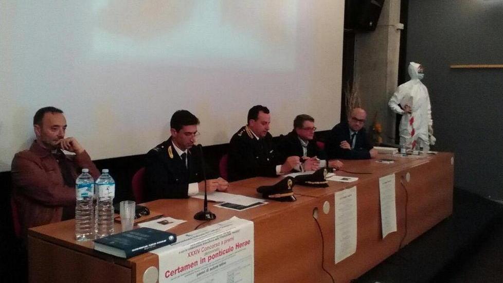 La scena del delitto spiegata al personale del 118