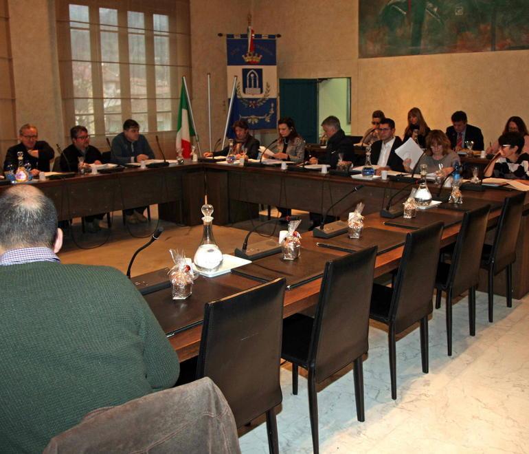 No al distretto sanitario accorpato con Massa 