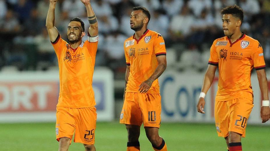 Il Cagliari fa festa due volte: primo posto e “Conti Day”