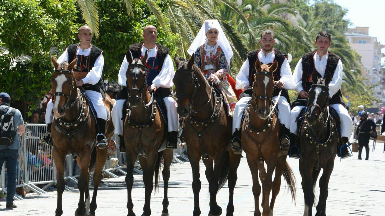 Calvalcata sarda, in 100mila alla festa della bellezza