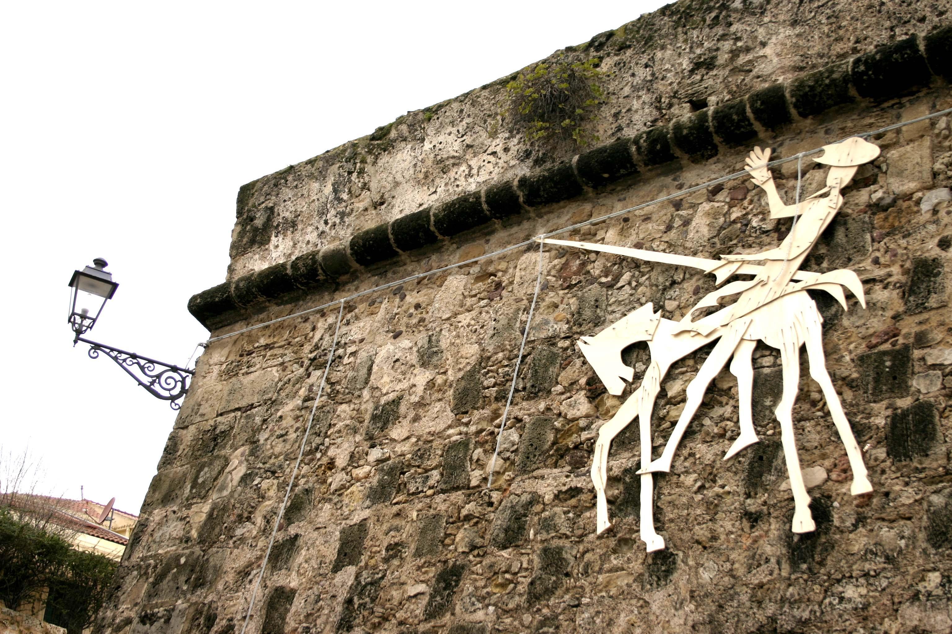 Un'installazione dedicata a Don Chisciotte per il capodanno di Alghero
