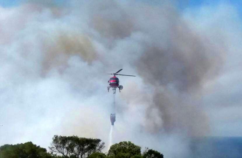 Incendi, elicotteri in azione nel Sulcis e in Ogliastra