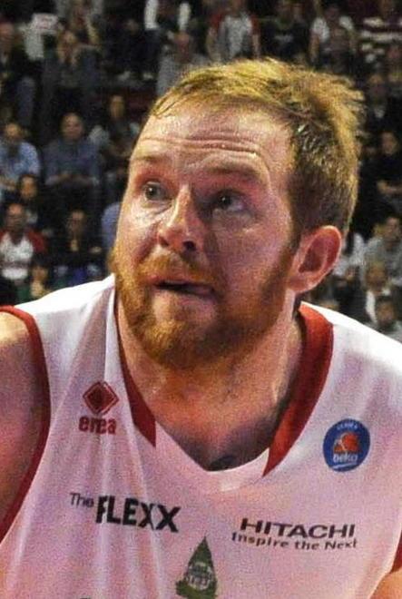 Moore dà carta bianca ad Esposito 