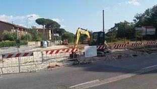 «Rimossi i cartelli delle nostre attività» E scatta l’esposto