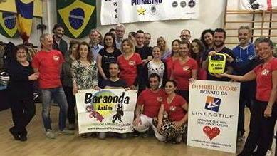 Ora Baraonda Latina ha pure il defibrillatore
