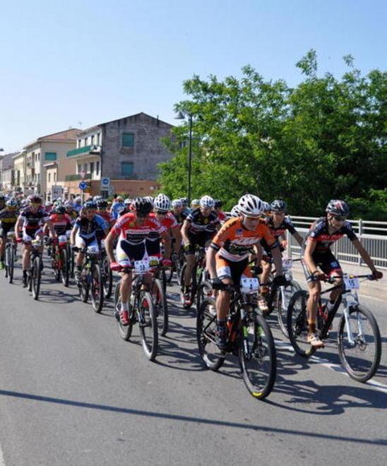 Granfondo, oltre mille alla partenza 