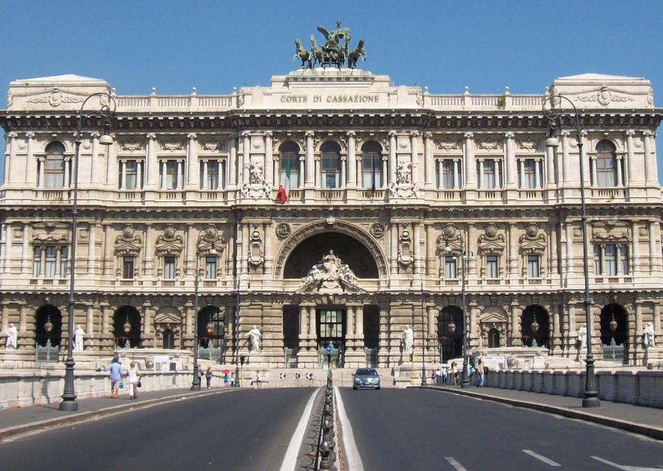 La banca fa un tasso usurario Cassazione dà ragione al cliente