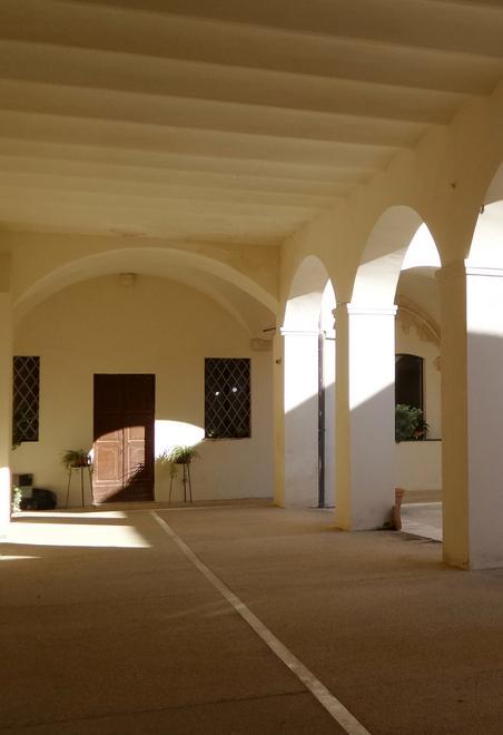 Santa Maria, un restauro che ha lasciato molte crepe 