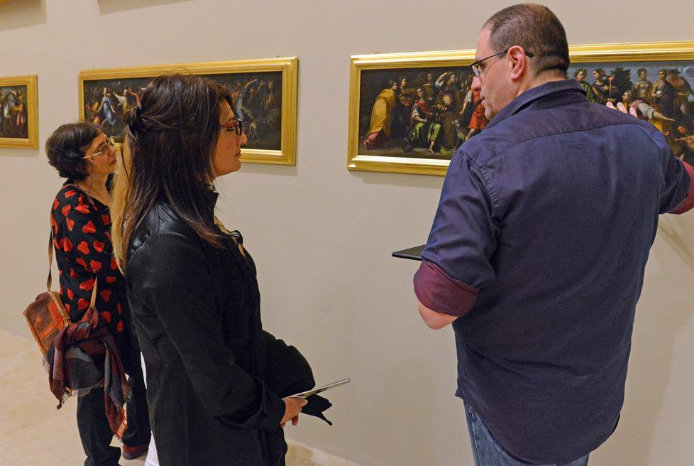 L’assalto ai musei dove i tassisti sono guida turistica 