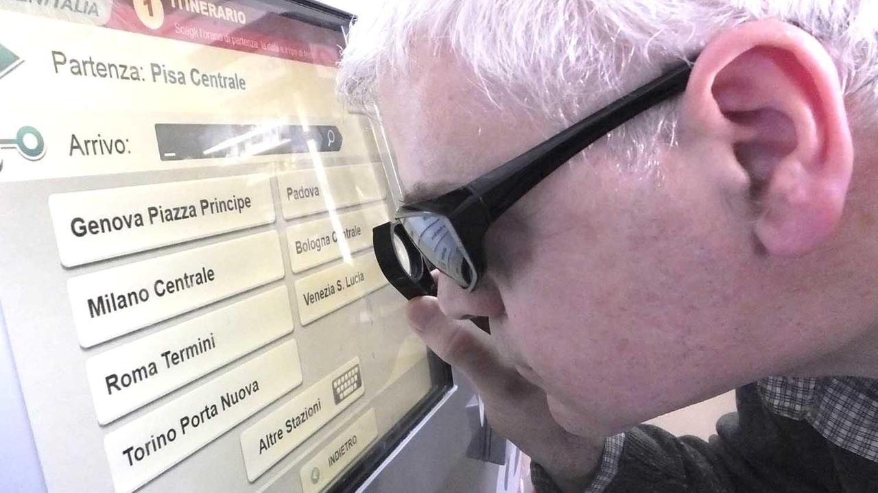 Il viaggio a ostacoli di chi vede poco