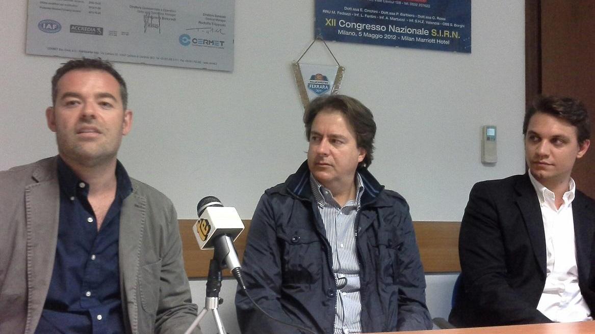 Il presidente Fabio Bulgarelli, il coach e diesse Tony Trullo e Vittorio Veronesi in conferenza stampa