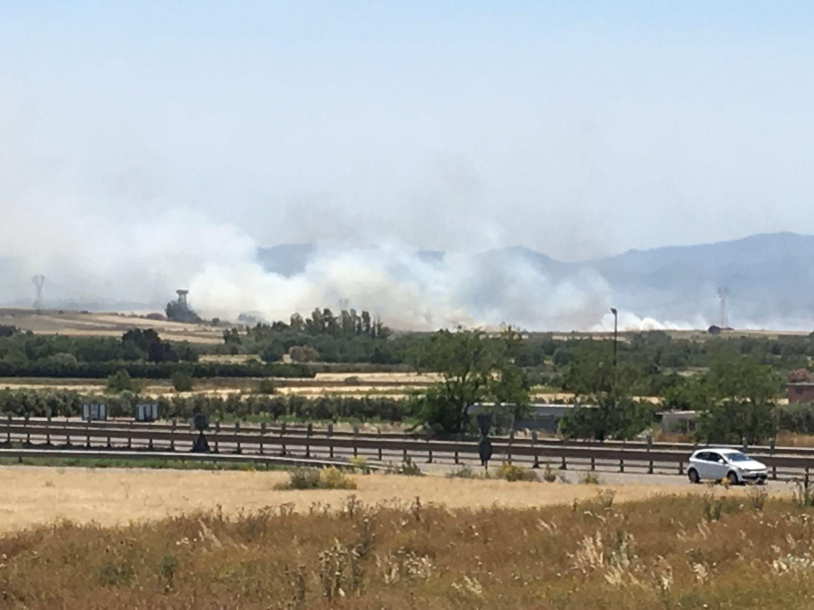 L'incendio nelle campagne di San Sperate