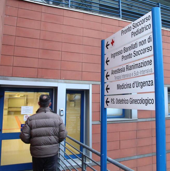 L'ingresso secondario del pronto soccorso del Versilia