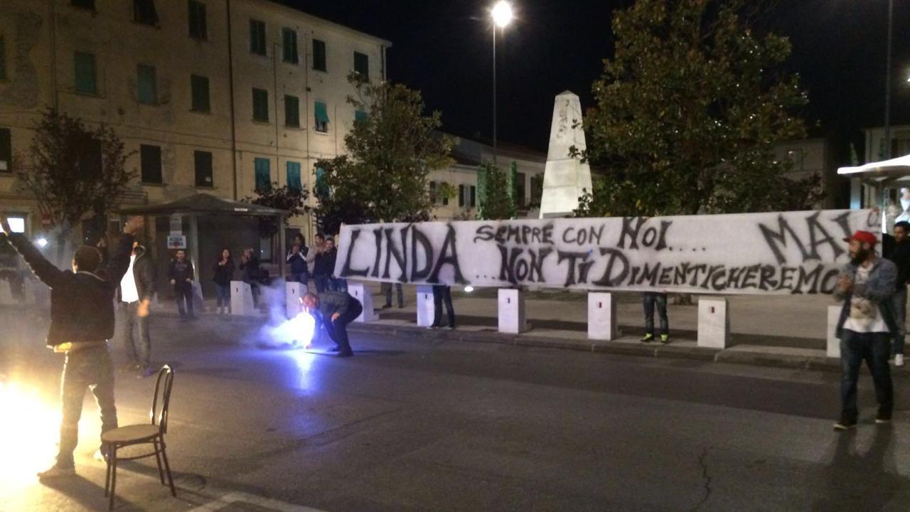 Lo striscione degli ultras granata per ricordare Linda Baglioni
