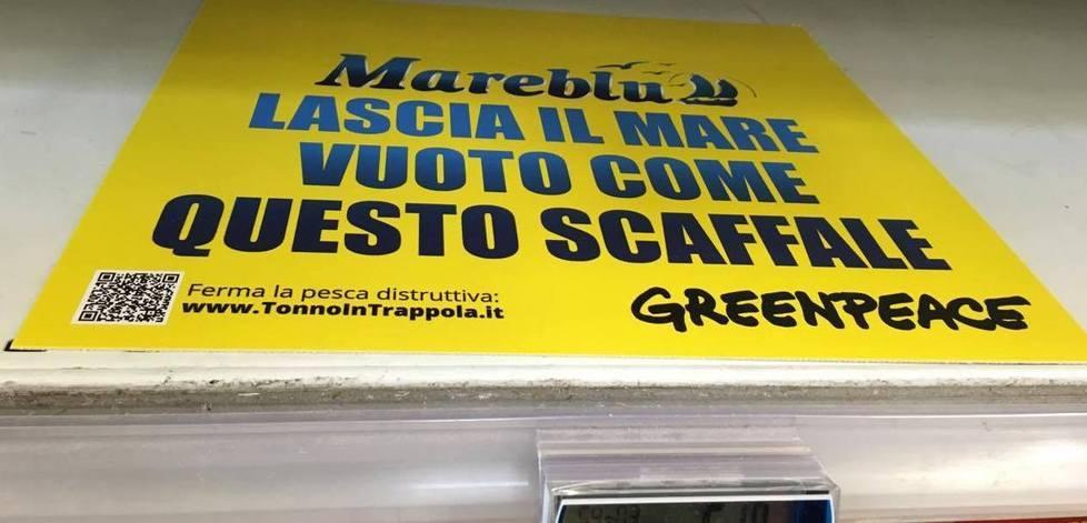 Blitz di Greenpeace: tonno “sequestrato”