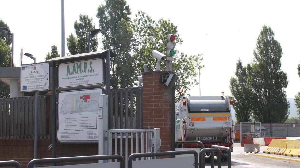 La sede di Aamps in via dell'Artigianato: da gennaio 2017 potrebbe diventare la sede livornese di RetiAmbiente