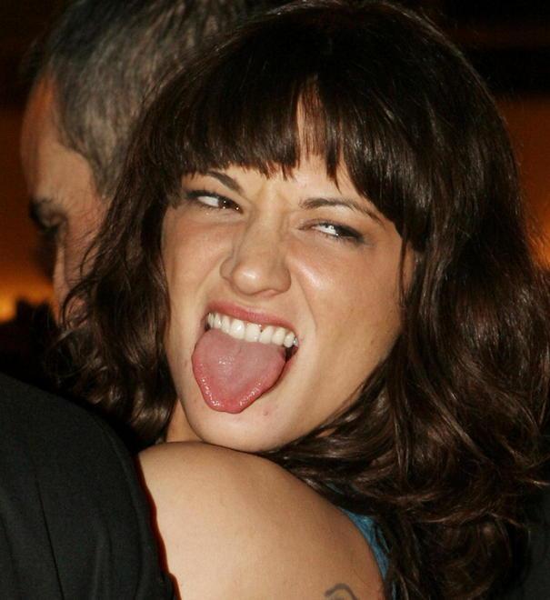 Asia Argento in versione dj alla mostra dedicata a Haring