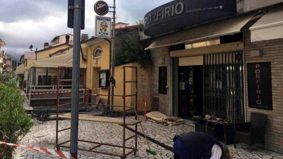 Porfirio, dopo 6 anni giù il gazebo e anche dodici multe