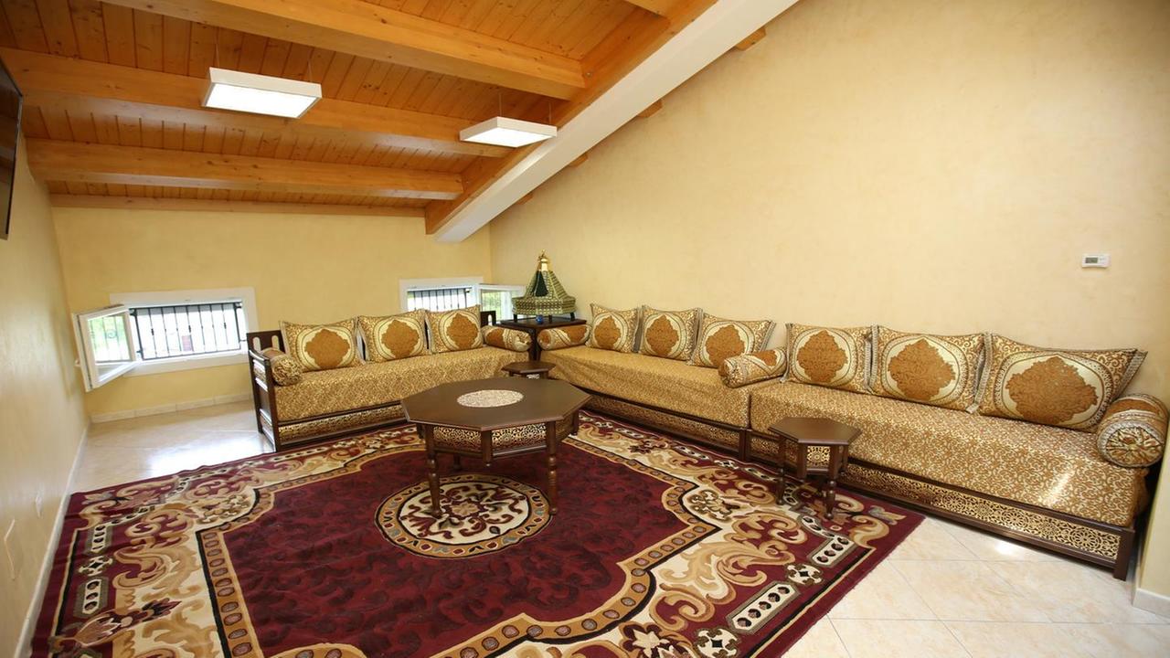 Ecco la nuova “moschea” di Mirandola: «Sala preghiere e scuola»