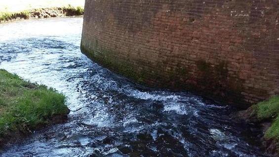 La forza dell’acqua contro il San Colombano