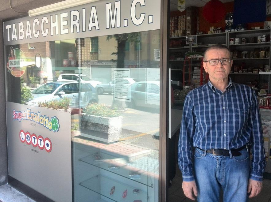 Svaligiata tabaccheria, bottino 10mila euro 