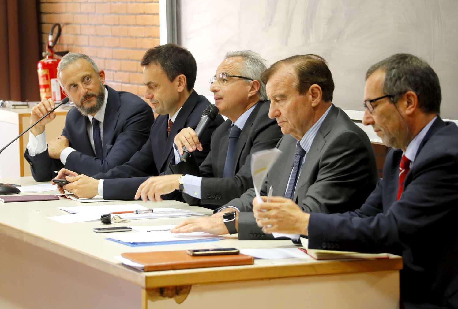 I candidati a rettore con il direttore del Tirreno, Omar Monestier