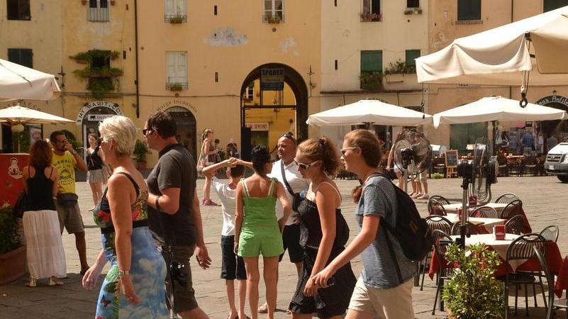 Nell’Anfiteatro i locali si coalizzano e fondano “Abc”