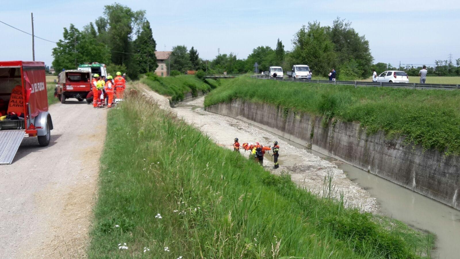 Cade in moto e finisce nel Modolena, è grave