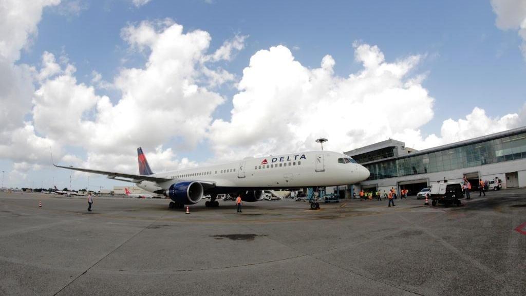 Un aereo della Delta al Galilei