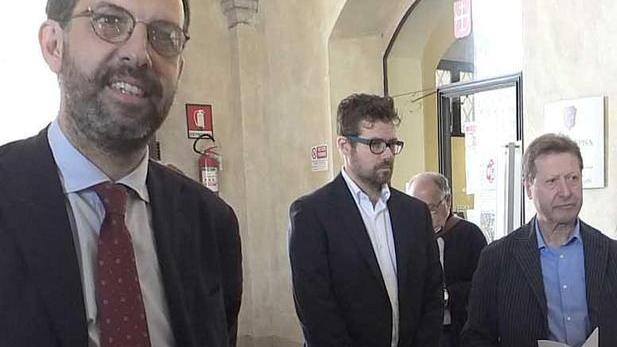 Alunni a lezione di artigianato