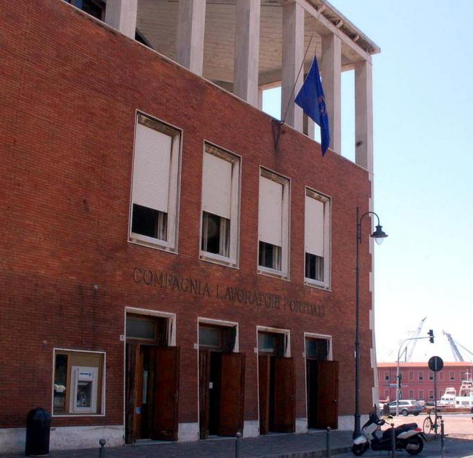 Portuali, oggi il corso per usare i defibrillatori