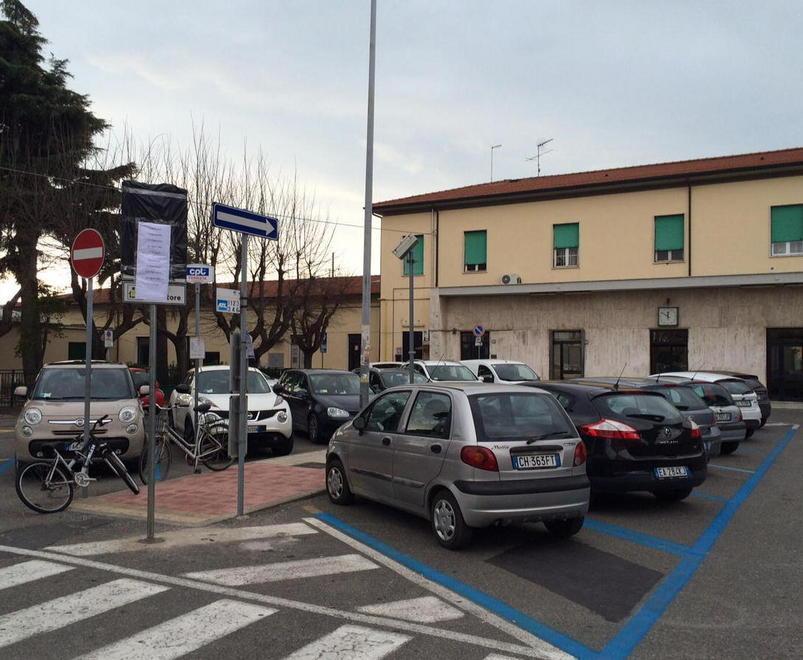 Ubriaco su un’auto rubata e senza patente: a processo 