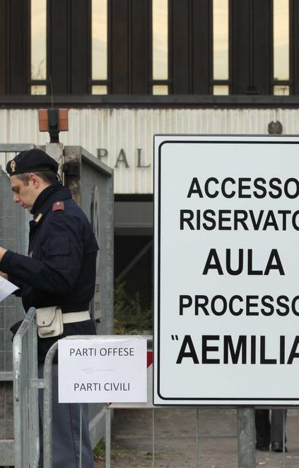 «Clan protetto da agenti e medici» 