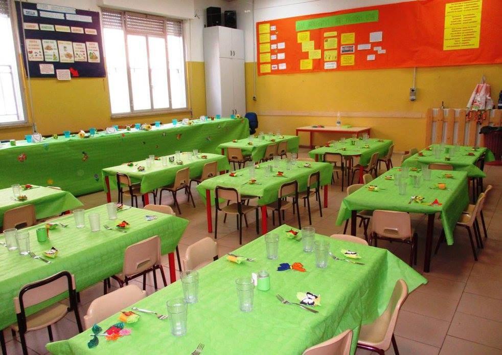 La mensa della scuola materna Morganti (foto da Facebook)
