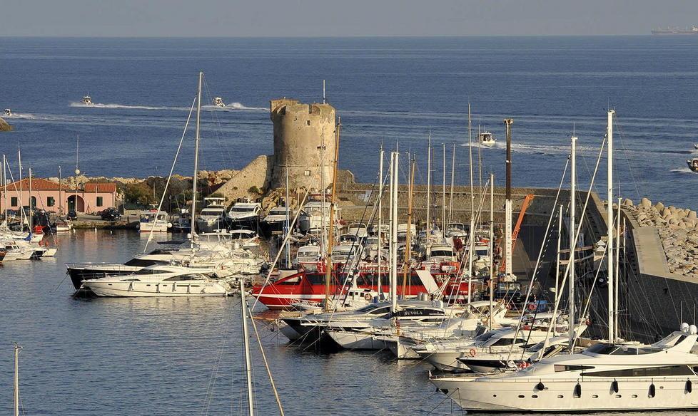 Porto, il Comune si affida a un legale