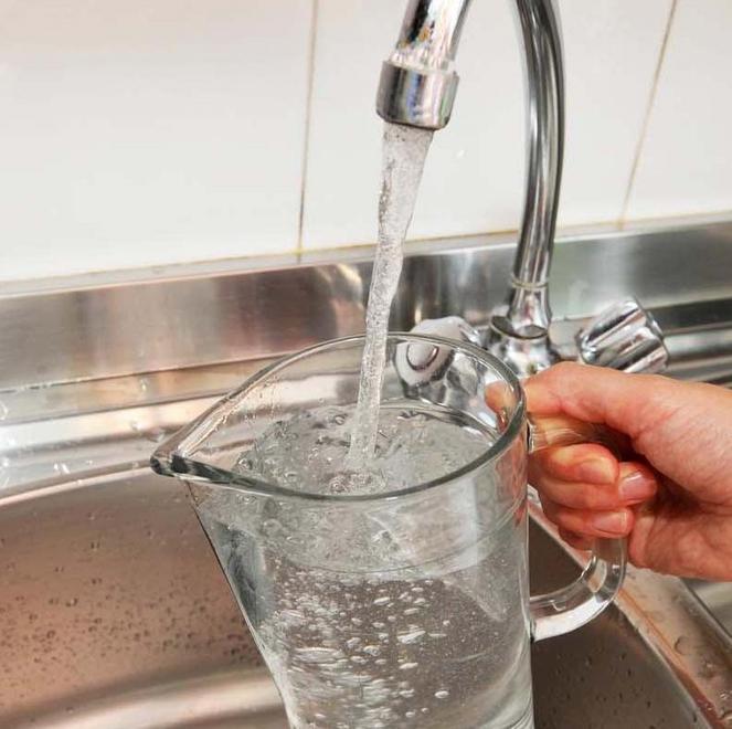 Acqua del rubinetto in tavola a scuola Tutte le verifiche fatte sui requisiti