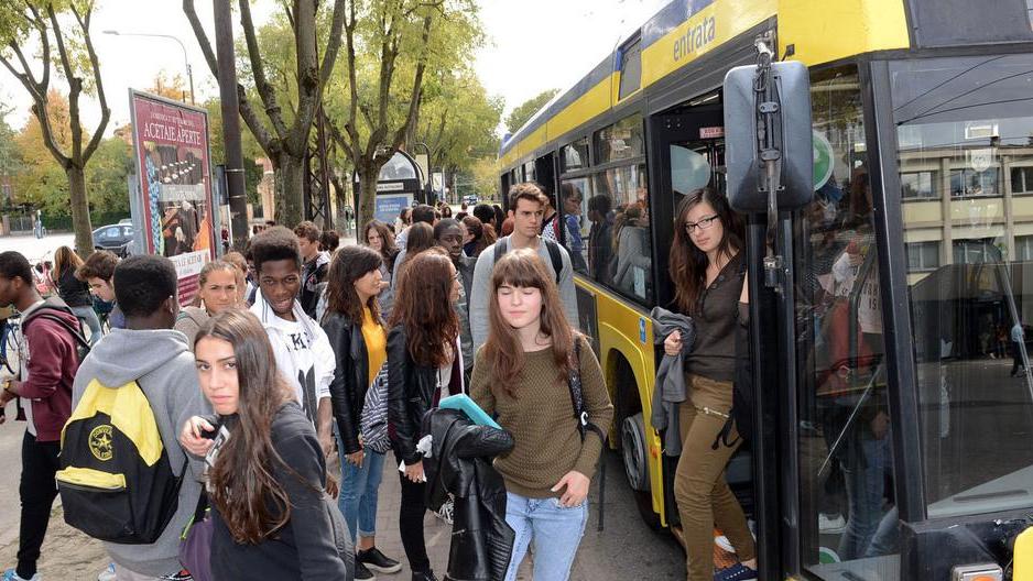 Bus: abbonati multati, succede solo a Modena
