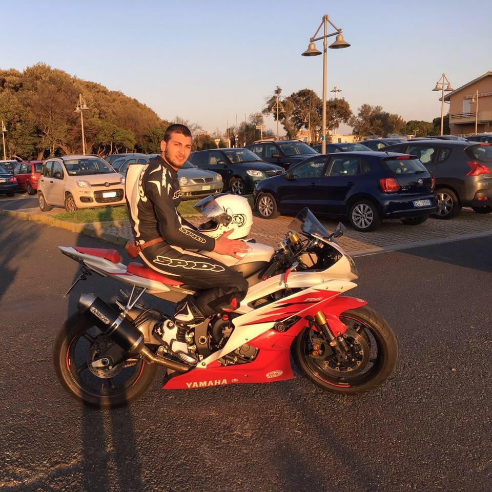 Cristian Del Core sulla sua moto Yamaha R6