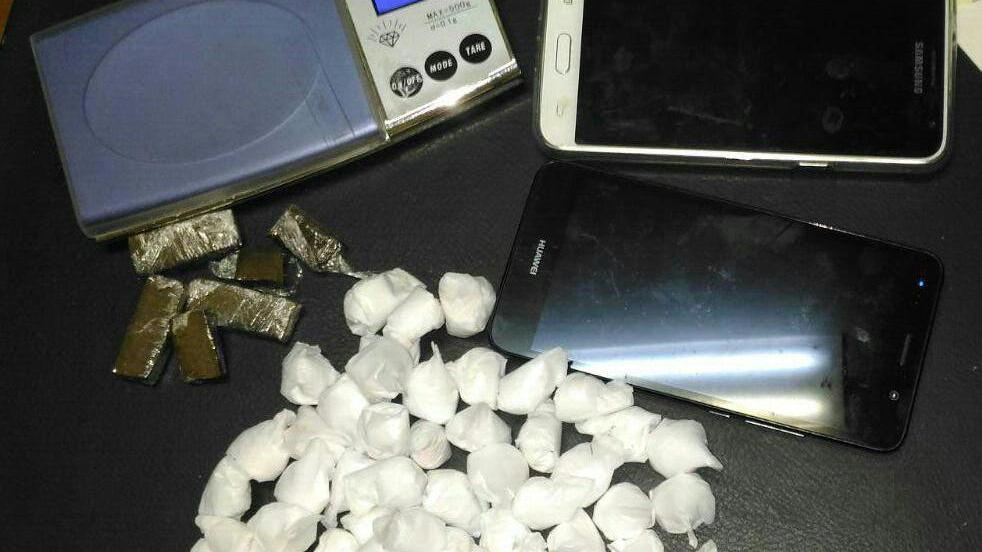 La droga rinvenuta a Massa Macinaia