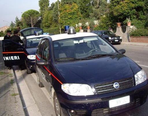 Furto da 17mila euro in una profumeria