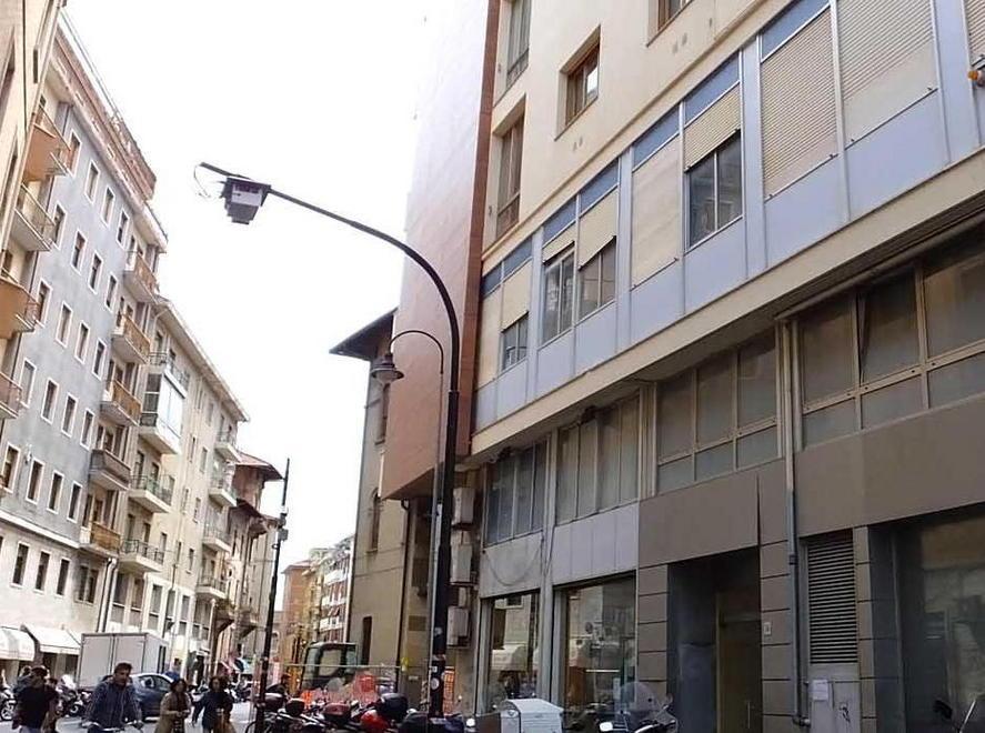 Trentamila bottiglie di vino per salvare la società