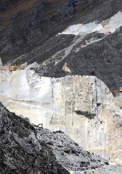 Il Parco lancia l’Sos «Nuovi rischi per le Apuane» 