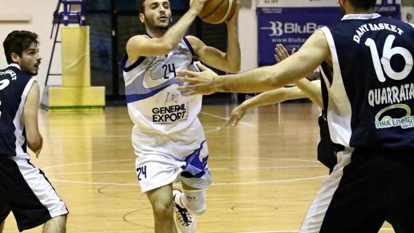 Sole alla Meloria La squadra di Monetti va allo spareggio