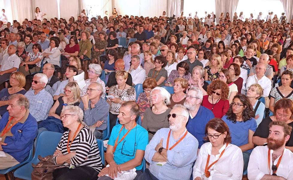 Dialoghi sull’uomo fa il pienone in città 