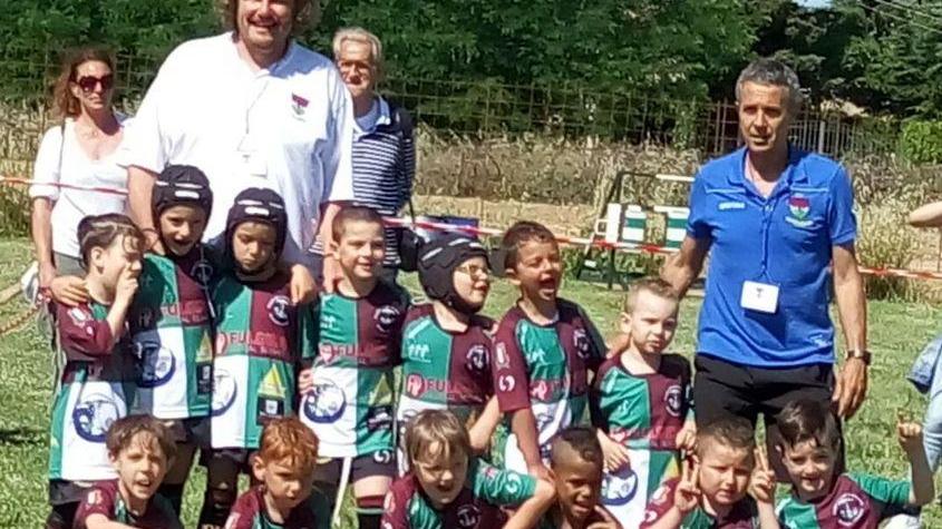 La squadra B mette gli avversari in riga