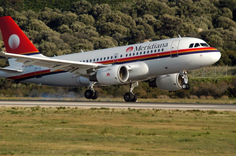 Meridiana: è guerra fredda tra l’azienda e i dipendenti 