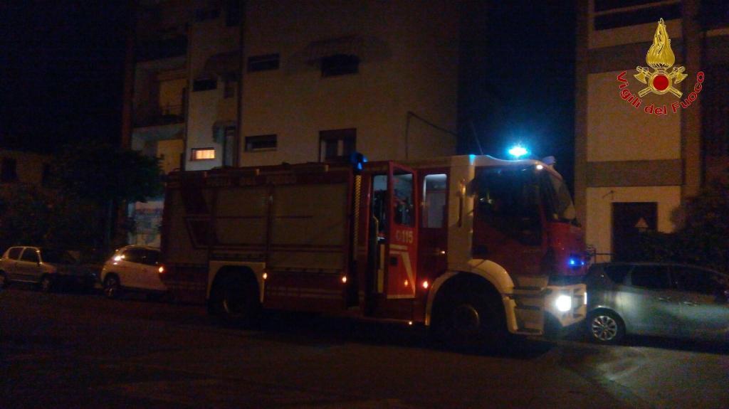 Il mezzo dei pompieri in via Franchini