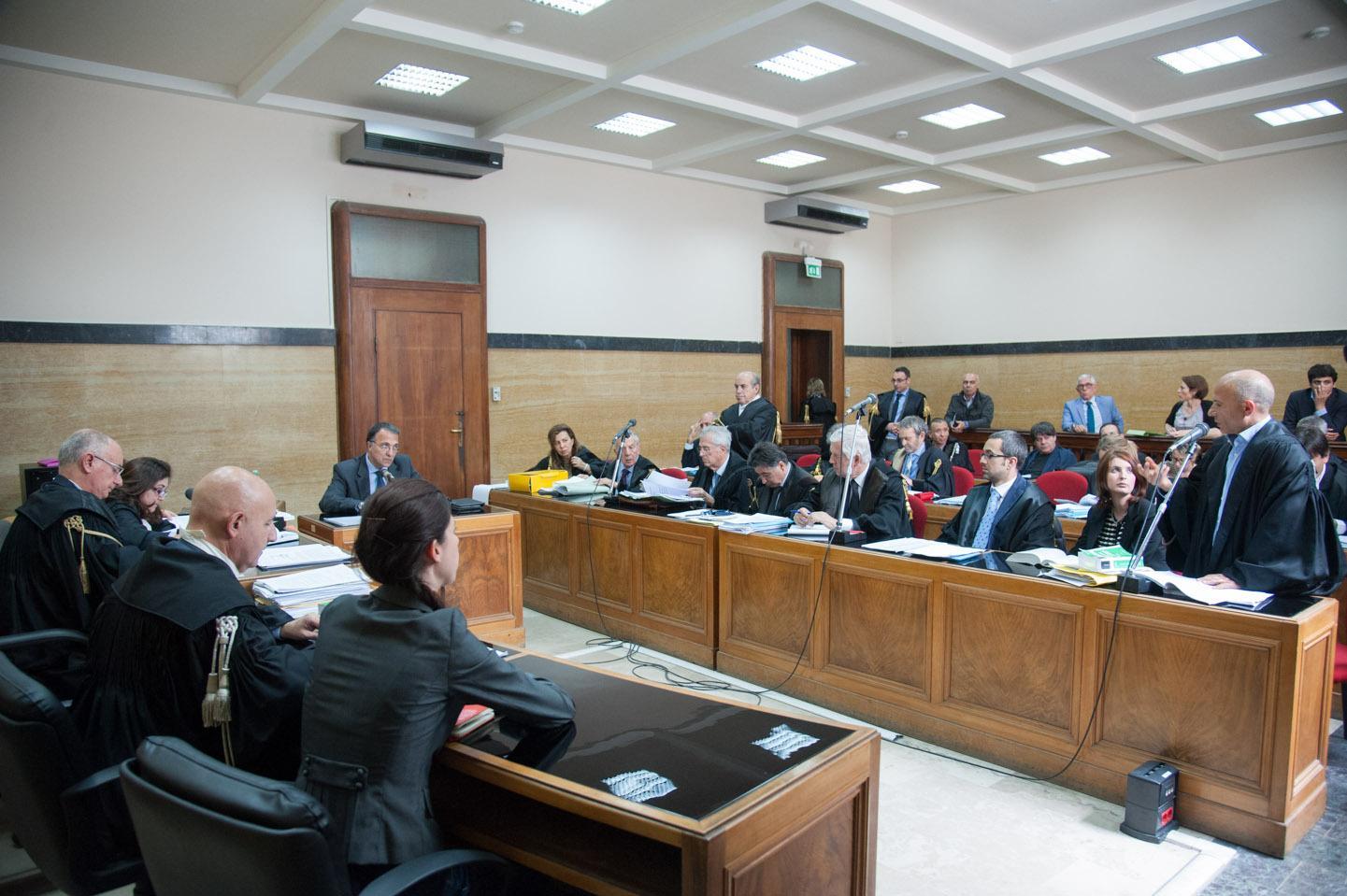 Fondi Sardegna, chieste 14 condanne dai 2 ai 7 anni